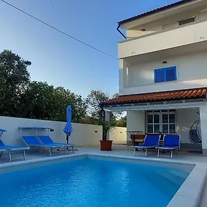 Ferienhaus Bianca - Private Pool, Privlaka (Zadar)